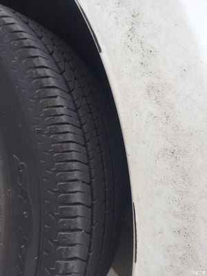 車漆被刮掉了怎么辦？騏達(dá)車主的實用修復(fù)指南